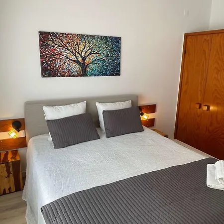 Da Areia Branca Near The Apartman Praia da Lourinhã