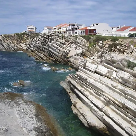 Da Areia Branca Near The Praia da Lourinhã